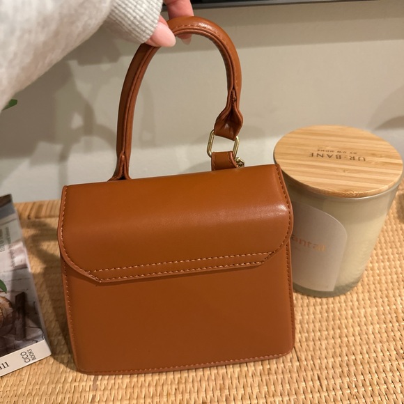 Jacquemus Tan Mini Bag with Gold Accents - Picture 2 of 4
